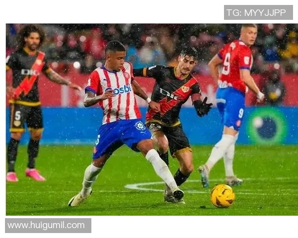 萨索洛主场迎战费拉拉争夺三分双方实力对决引人关注 萨索洛主场迎战费拉拉争夺三分双方实力对决引人关注